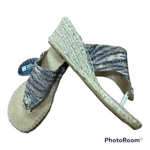 White Mountain Beachball Animal Print Glitter Fabric Espadrille Wedge NIB Sz 9.5